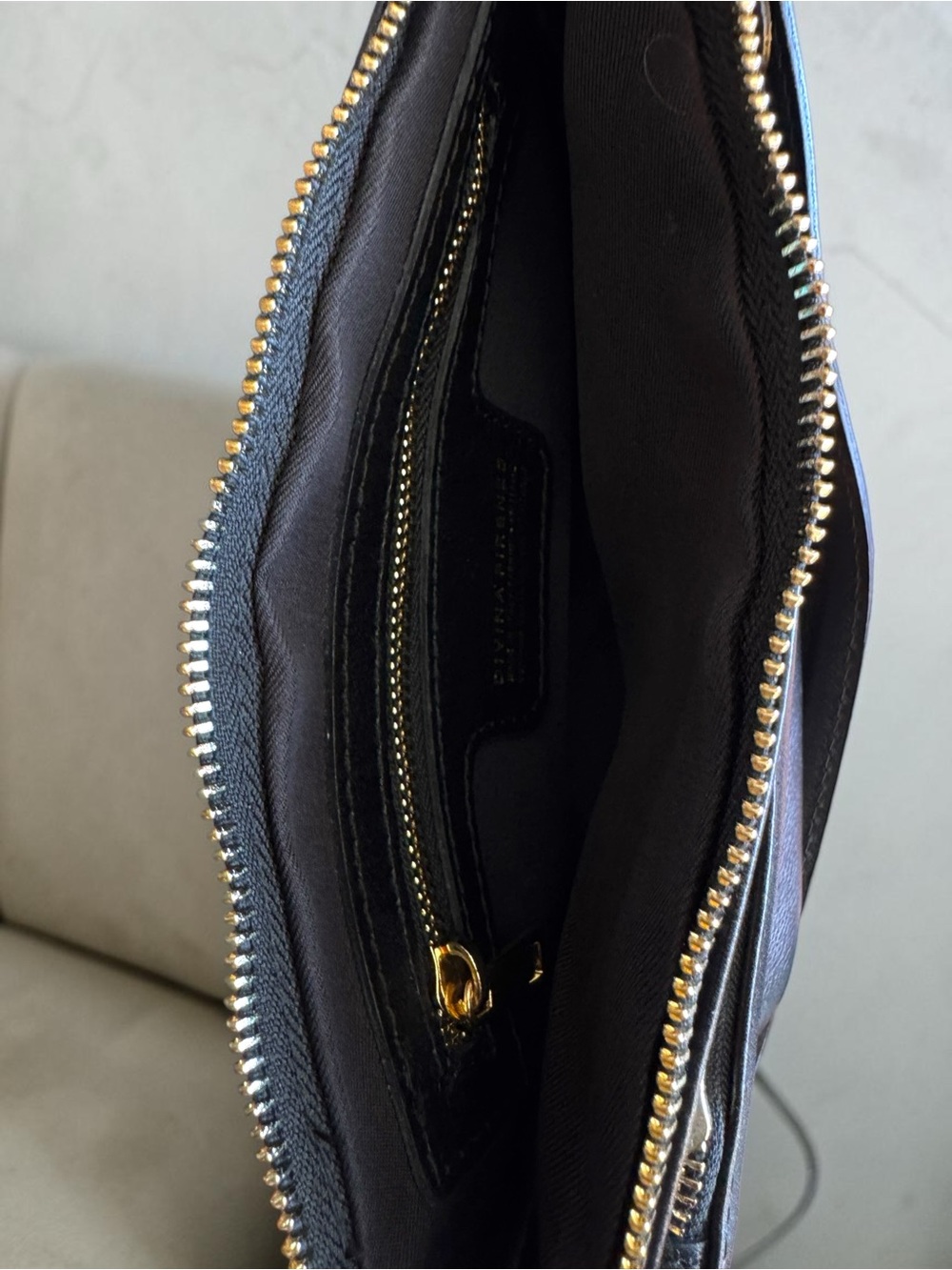 Divina Firenze Lilla Triple-Zip Black Italian Pebbled Leather Shoulder Bag. - Picture 11 of 14